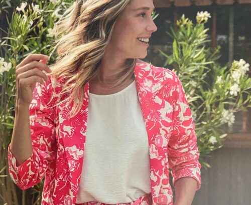 Actuelle floral ladies blazer colour pink.